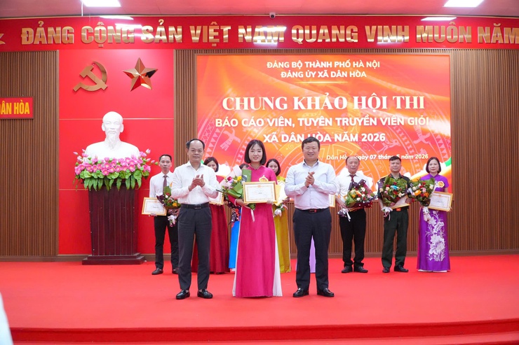  CHUNG KHẢO HỘI THI BÁO CÁO VIÊN, TUYÊN TRUYỀN VIÊN GIỎI XÃ DÂN HOÀ NĂM 2026: ĐƯA NGHỊ QUYẾT ĐẢNG VÀO CUỘC SỐNG- Ảnh 13.