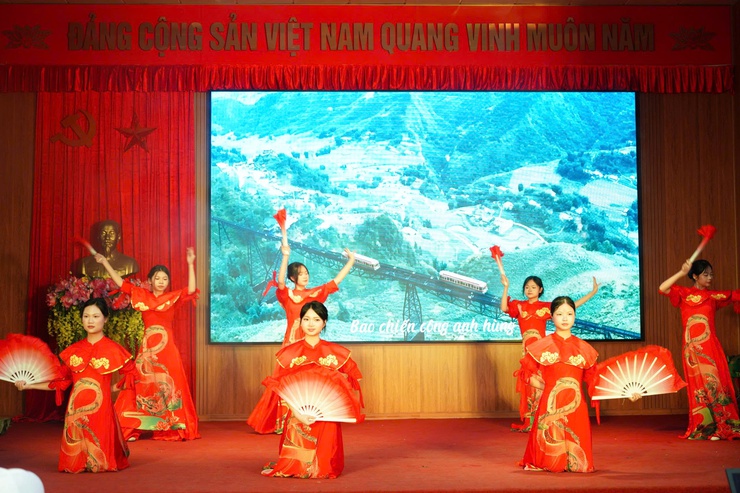 Xã Tây Phương tổ chức Hội thi Báo cáo viên, Tuyên truyền viên giỏi năm 2026- Ảnh 14.