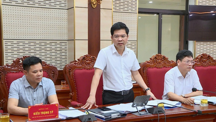 THƯỜNG TRỰC ĐẢNG UỶ NGHE BÁO CÁO KẾT QUẢ TRIỂN KHAI KHẮC PHỤC 5 ĐIỂM NGHẼN TRÊN ĐỊA BÀN XÃ PHÚC THỌ- Ảnh 4.