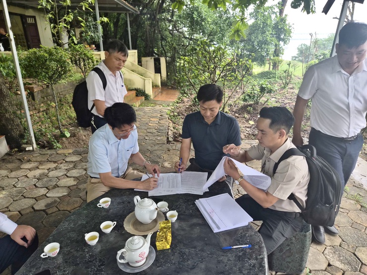 Người dân phường Phú Thượng đồng thuận, tích cực phối hợp bàn giao mặt bằng phục vụ dự án- Ảnh 3.