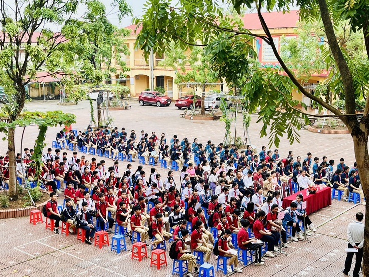 TRUNG GIÃ TỔ CHỨC KỲ THI OLYMPIC CÁC MÔN TOÁN, NGỮ VĂN, TIẾNG ANH CẤP THCS CHO HỌC SINH KHỐI 6,7,8- Ảnh 3.