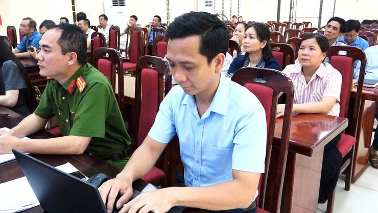 Dân Hoà: Tham dự hội nghị tiếp xúc cử tri sau kỳ họp Quốc hội đầu tiên khóa XVI- Ảnh 6.