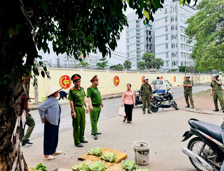 Nam Phù: Không nản bước gỡ "điểm nghẽn” văn minh đô thị- Ảnh 3.