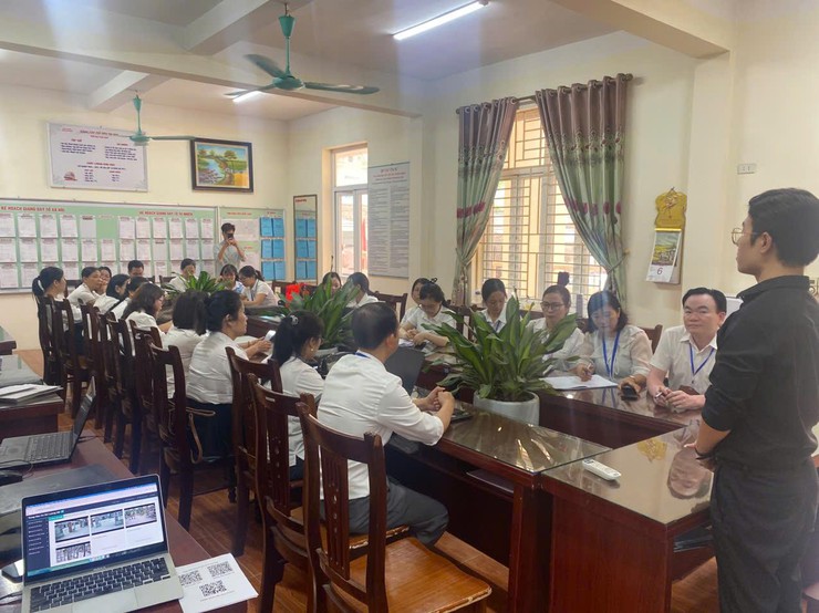 ỨNG DỤNG KHOA HỌC CÔNG NGHỆ - ĐỔI MỚI SÁNG TẠO - CHUYỂN ĐỔI SỐ ĐỂ XÂY DỰNG MÔI TRƯỜNG HỌC ĐƯỜNG AN TOÀN, HIỆN ĐẠI- Ảnh 3.