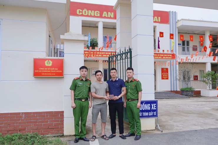 Lan tỏa hành động đẹp: Nhặt được của rơi, trả người đánh mất- Ảnh 1.