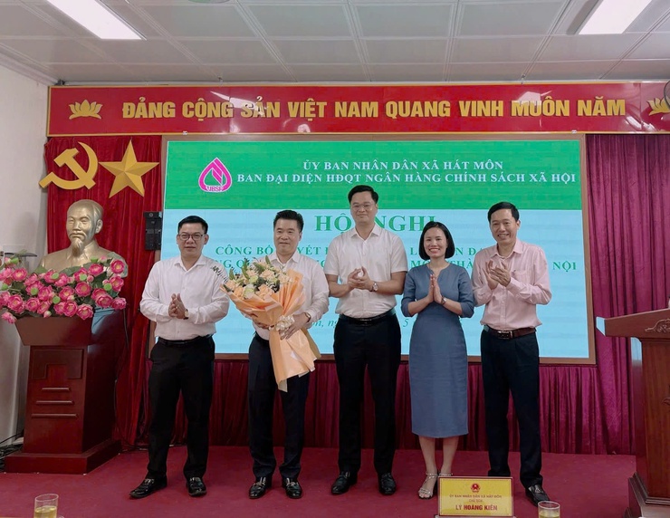 Hát Môn thành lập Ban đại diện Hội đồng quản trị Ngân hàng Chính sách xã hội xã- Ảnh 1.