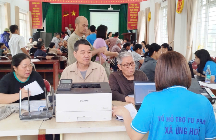 XÃ ỨNG HÒA: ĐƯA THỦ TỤC HÀNH CHÍNH ĐẾN GẦN DÂN, PHỤC VỤ NHÂN DÂN TỐT HƠN.- Ảnh 2.