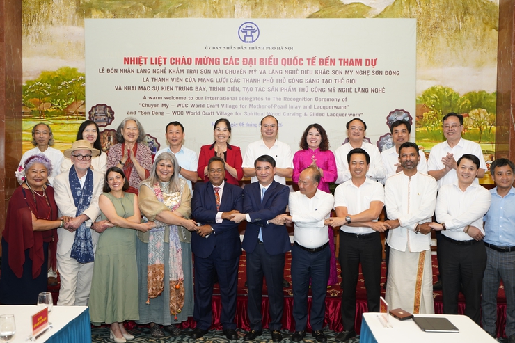 Hà Nội đón đoàn đại biểu quốc tế dự lễ vinh danh hai làng nghề thủ công sáng tạo thế giới- Ảnh 7.