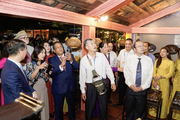 Hà Nội đón nhận danh hiệu "Thành viên mạng lưới các thành phố thủ công sáng tạo thế giới" của hai làng nghề Chuyên Mỹ và Sơn Đồng- Ảnh 10.