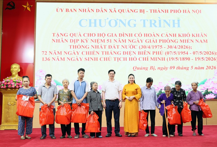 Quảng Bị: Trao tặng 50 suất quà cho hộ có hoàn cảnh khó khăn- Ảnh 3.