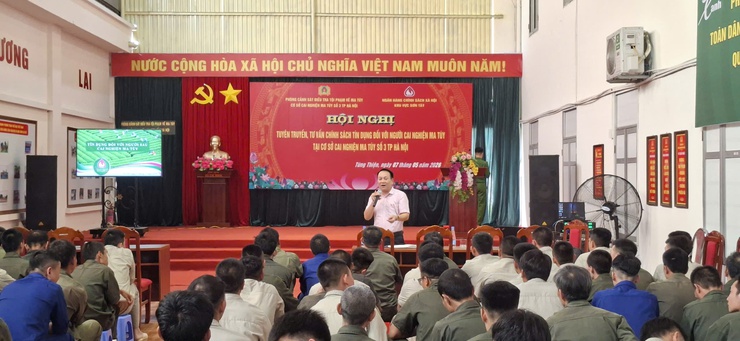 Ngân hàng Chính sách xã hội Sơn Tây tăng cường tập huấn, tuyên truyền Quyết định số 08/2026/QĐ-TTg ngày 03/3/2026 của Thủ tướng Chính phủ về tín dụng đối với người sau cai nghiện ma tuý tại Trung tâm cai nghiện số 3 - Hà Nội- Ảnh 2.