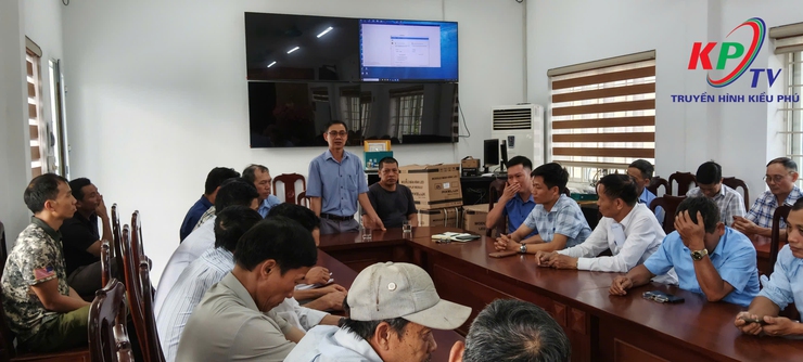 UBND xã Kiều Phú triển khai đồng bộ giải pháp phục vụ thu hoạch lúa, ổn định giá dịch vụ cho nông dân- Ảnh 6.