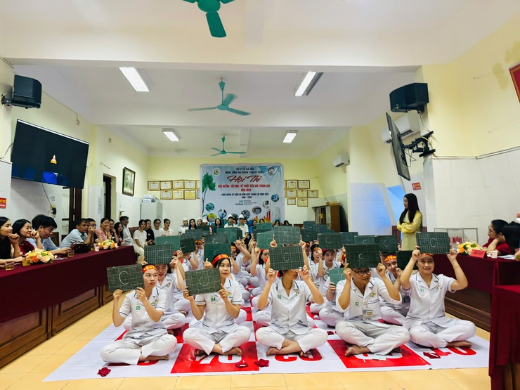 Bệnh viện đa khoa Thạch Thất tổ chức Hội thi điều dưỡng – hộ sinh – kỹ thuật viên giỏi, thanh lịch năm 2026- Ảnh 2.