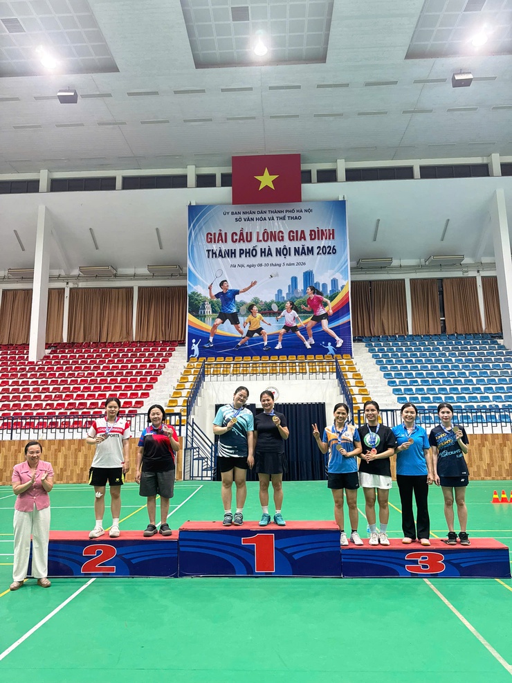 Bình Minh tham gia tranh tài tại Giải cầu lông gia đình thành phố Hà Nội năm 2026- Ảnh 6.