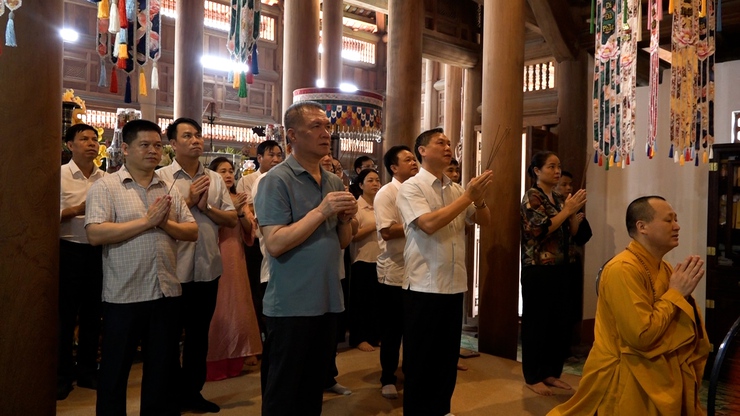 Lãnh đạo xã Mỹ Đức chúc mừng Đại lễ Phật đản PL.2570 tại chùa Hưng Khánh- Ảnh 2.