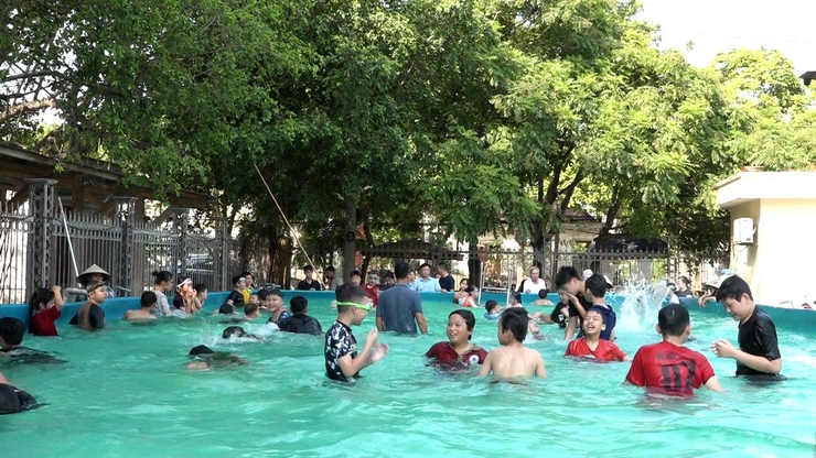 Xã Mỹ Đức khai mạc lớp dạy bơi phòng, chống đuối nước cho trẻ em năm 2026- Ảnh 9.