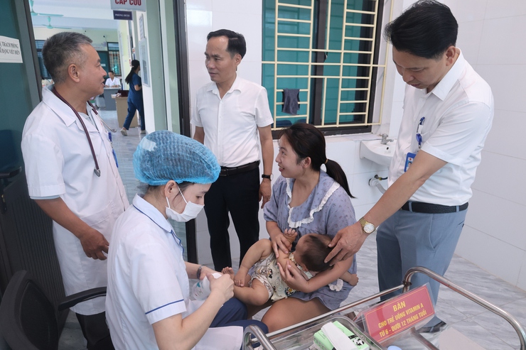  Xã Hòa Phú đồng loạt triển khai chiến dịch cân đo, đánh giá tình trạng dinh dưỡng và bổ sung Vitamin A đợt I năm 2026- Ảnh 2.