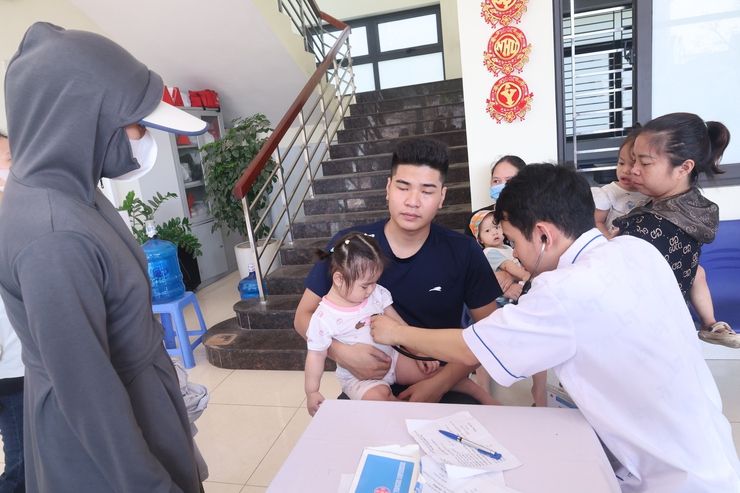  Xã Hòa Phú đồng loạt triển khai chiến dịch cân đo, đánh giá tình trạng dinh dưỡng và bổ sung Vitamin A đợt I năm 2026- Ảnh 7.