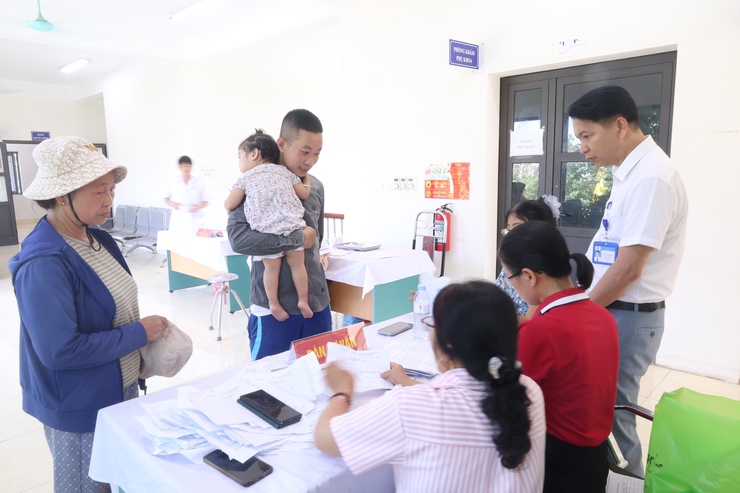  Xã Hòa Phú đồng loạt triển khai chiến dịch cân đo, đánh giá tình trạng dinh dưỡng và bổ sung Vitamin A đợt I năm 2026- Ảnh 8.