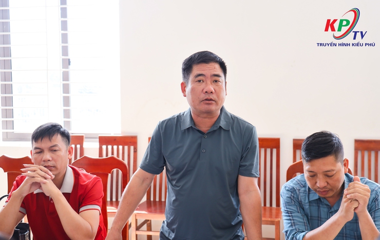 Cán bộ, viên chức Trung tâm dịch vụ tổng hợp xã Kiều Phú tổ chức Lễ chào cờ đầu tháng- Ảnh 6.