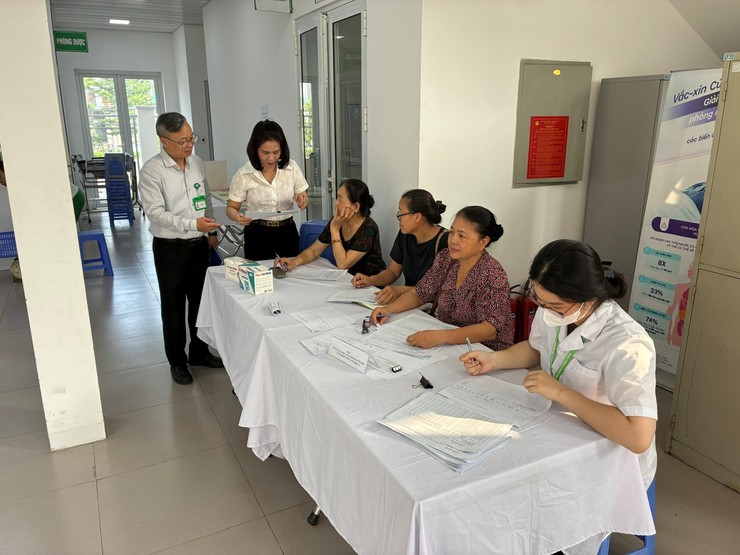 Phường Bồ Đề thí điểm ứng dụng Phần mềm Khám sức khoẻ trẻ em trong Chiến dịch bổ sung VitaminA và triển khai các hoạt động Ngày vi chất dinh dưỡng năm 2026- Ảnh 6.