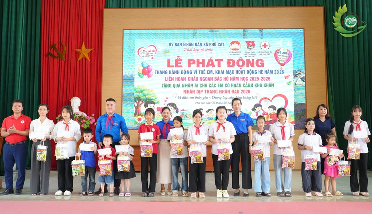 168 thiếu nhi tiêu biểu được tuyên dương tại Liên hoan Cháu ngoan Bác Hồ xã Phú Cát năm học 2025 – 2026- Ảnh 6.