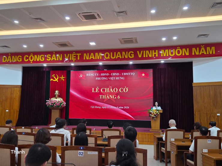 Lễ Chào cờ tháng 6 năm 2026 tại Cơ quan phường Việt Hưng- Ảnh 4.