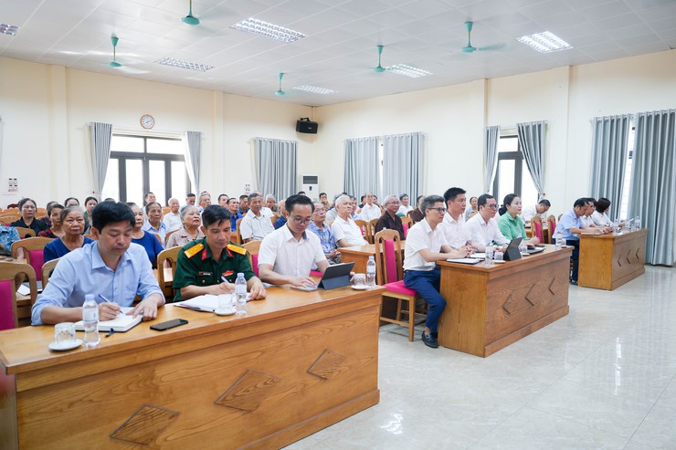 Hội nghị tiếp xúc cử tri trước Kỳ họp thứ ba HĐND xã Quốc Oai khóa II, nhiệm kỳ 2026-2031- Ảnh 2.