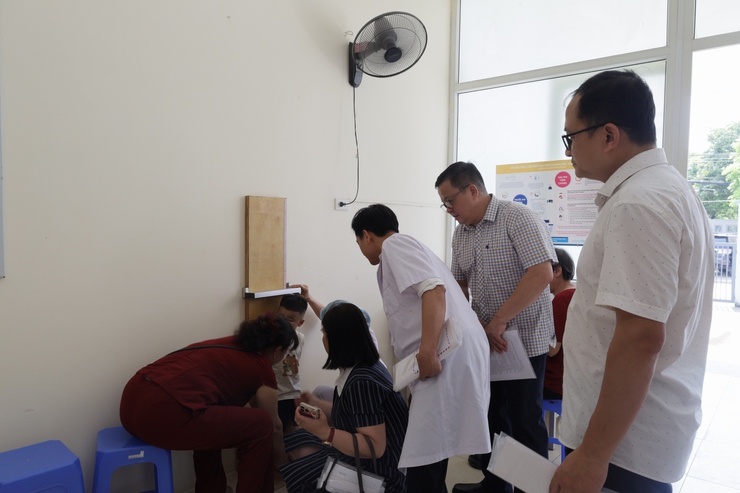 Bảo đảm mọi trẻ em Thủ đô được thụ hưởng đầy đủ quyền lợi về dinh dưỡng- Ảnh 2.