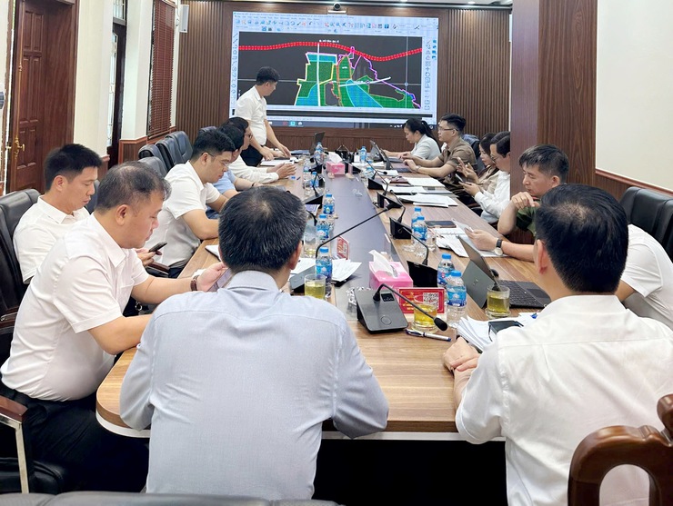 ĐẢNG ỦY XÃ QUỐC OAI TIẾP VÀ LÀM VIỆC VỚI TRƯỜNG ĐẠI HỌC SƯ PHẠM NGHỆ THUẬT TRUNG ƯƠNG KHẢO SÁT ĐỊA ĐIỂM XÂY DỰNG CƠ SỞ ĐÀO TẠO MỚI- Ảnh 2.