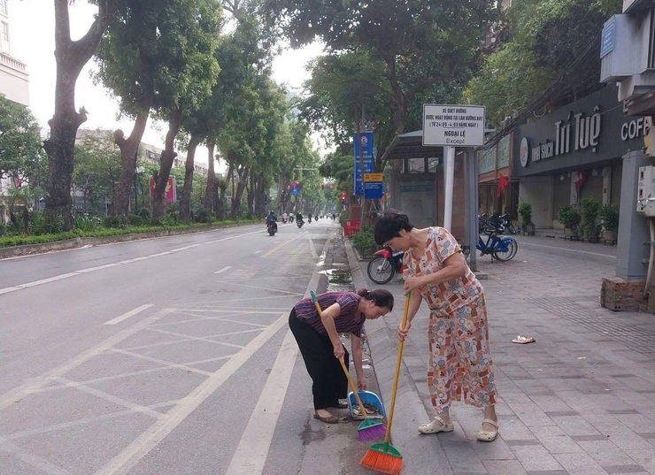 Hội Liên hiệp Phụ nữ phường Ô Chợ Dừa: hoạt động hưởng ứng Tháng hành động vì môi trường và Ngày Môi trường Thế giới 5/6- Ảnh 4.