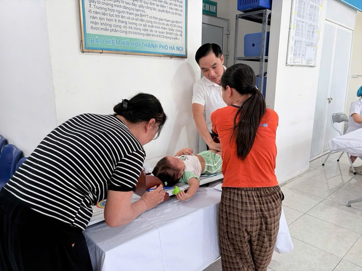 Thanh Liệt: 2.335 trẻ được uống VitaminA an toàn hiệu quả- Ảnh 3.