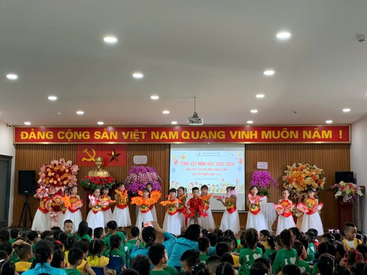 Trường Mầm non Cự Khối tổ chức chương trình Tổng kết năm học 2025-2026 - Chia tay các bé mẫu giáo lớn - Vui Tết thiếu nhi 1/6- Ảnh 1.