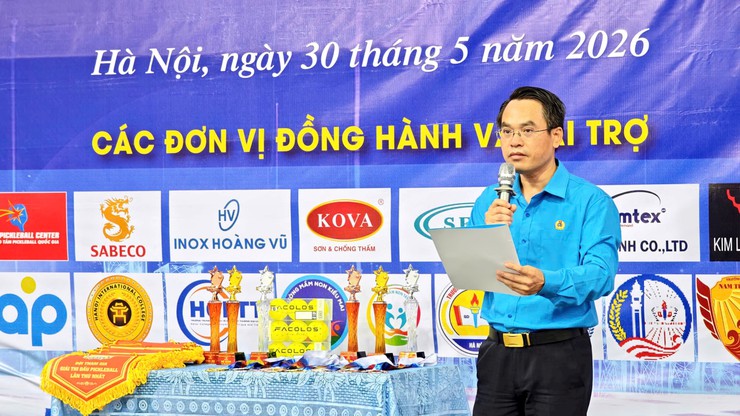 Phường Xuân Phương gắn kết cán bộ công đoàn qua hoạt động thể thao thiết thực- Ảnh 2.