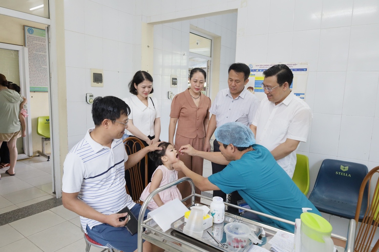 Bảo đảm mọi trẻ em Thủ đô được thụ hưởng đầy đủ quyền lợi về dinh dưỡng- Ảnh 3.