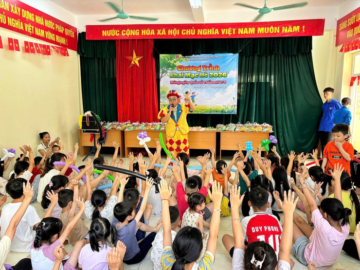 Chú trọng công tác chăm lo, giáo dục và bảo vệ trẻ em - Ảnh 2.