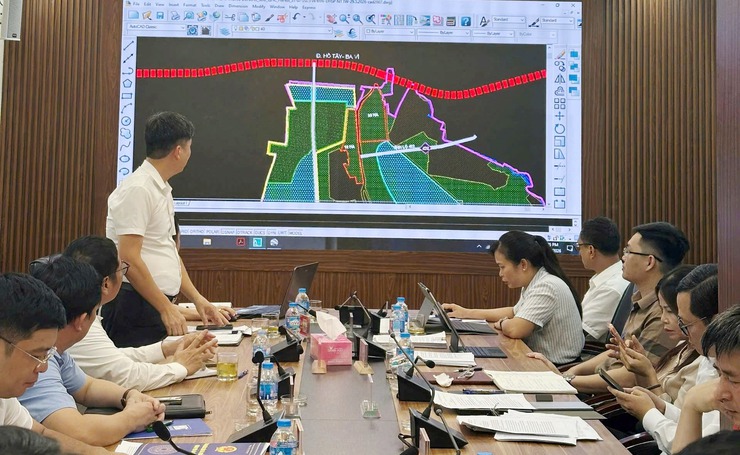 ĐẢNG ỦY XÃ QUỐC OAI TIẾP VÀ LÀM VIỆC VỚI TRƯỜNG ĐẠI HỌC SƯ PHẠM NGHỆ THUẬT TRUNG ƯƠNG KHẢO SÁT ĐỊA ĐIỂM XÂY DỰNG CƠ SỞ ĐÀO TẠO MỚI- Ảnh 3.