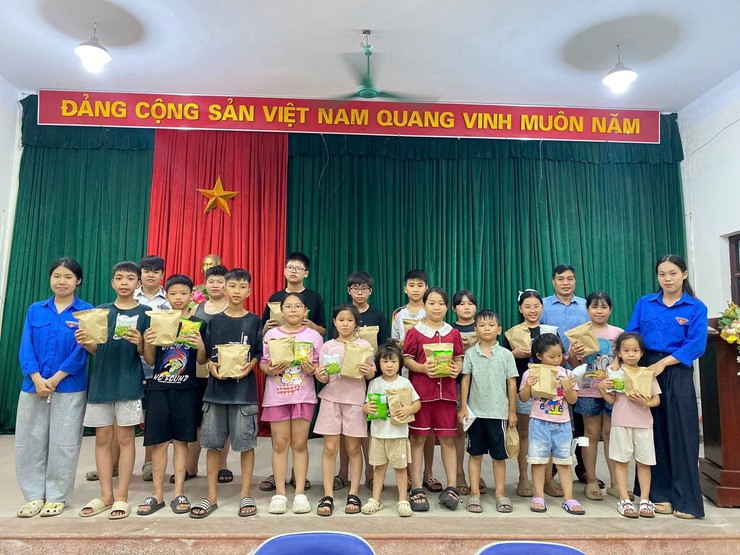 Chú trọng công tác chăm lo, giáo dục và bảo vệ trẻ em - Ảnh 3.