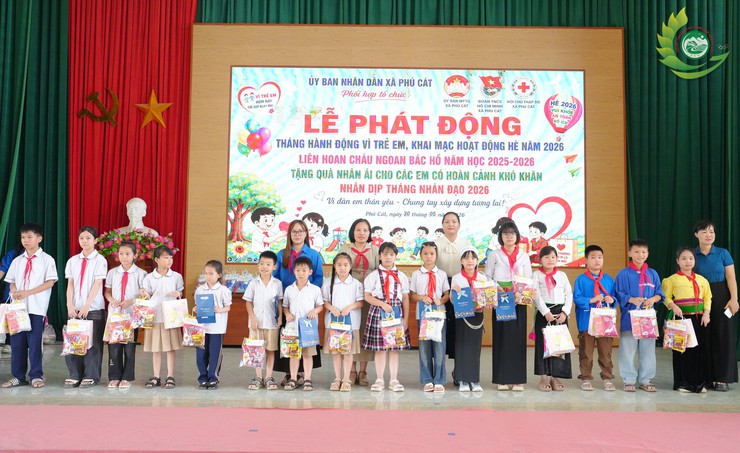 168 thiếu nhi tiêu biểu được tuyên dương tại Liên hoan Cháu ngoan Bác Hồ xã Phú Cát năm học 2025 – 2026- Ảnh 4.