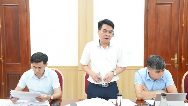 Thường trực Đảng uỷ xã nghe cáo báo công tác triển khai hệ thống OKR/KPI trên không gian làm việc số HanoiWork - Ảnh 2.