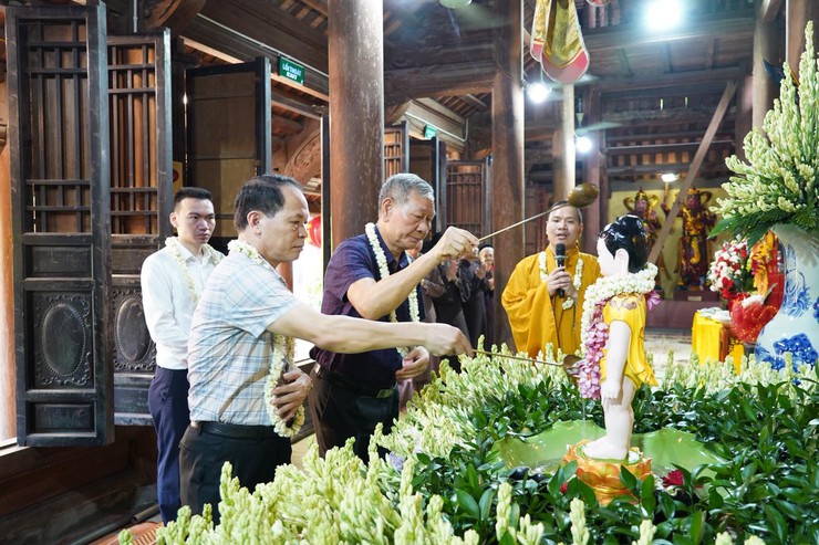Lãnh đạo xã Quang Minh thăm, chúc mừng các cơ sở Phật giáo nhân Đại lễ Phật đản PL.2570 – DL.2026- Ảnh 2.