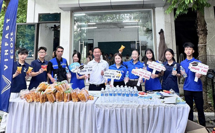 Quang Minh: Ngày thi đầu tiên vào lớp 10 diễn ra an toàn, nghiêm túc, đúng quy chế- Ảnh 2.