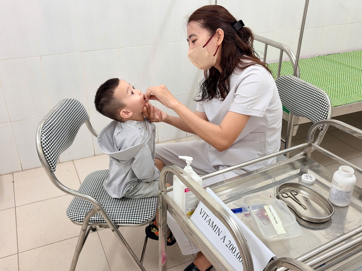 THANH OAI TRIỂN KHAI NGÀY VI CHẤT DINH DƯỠNG VÀ CHIẾN DỊCH BỔ SUNG VITAMIN A ĐỢT 1 NĂM 2026- Ảnh 1.