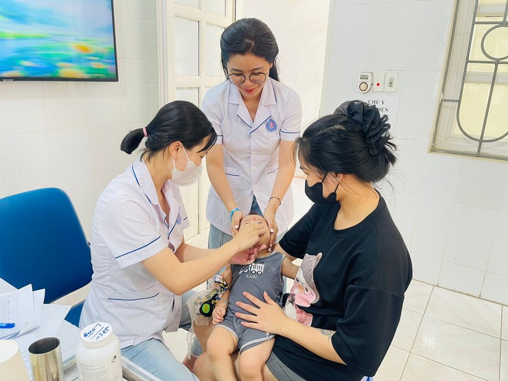 Rộn ràng ngày đầu thực hiện Chiến dịch bổ sung Vitamin A đợt 1 và triển khai các hoạt động Ngày vi chất dinh dưỡng năm 2026- Ảnh 5.