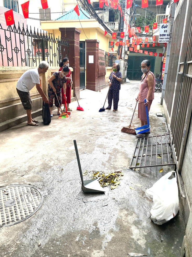 HỘI LHPN PHƯỜNG VĂN MIẾU - QUỐC TỬ GIÁM TUYÊN TRUYỀN VỆ SINH MÔI TRƯỜNG HƯỞNG ỨNG NGÀY MÔI TRƯỜNG THẾ GIỚI 5/6- Ảnh 1. HỘI LHPN PHƯỜNG VĂN MIẾU - QUỐC TỬ GIÁM TUYÊN TRUYỀN VỆ SINH MÔI TRƯỜNG HƯỞNG ỨNG NGÀY MÔI TRƯỜNG THẾ GIỚI 5/6- Ảnh 1.