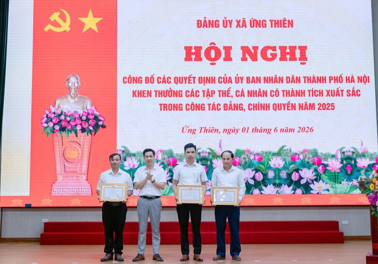 LỄ CHÀO CỜ VÀ SINH HOẠT CHÍNH TRỊ DƯỚI CỜ THÁNG 6/2026 QUYẾT LIỆT ĐỔI MỚI, NÂNG CAO HIỆU QUẢ THỰC THI NHIỆM VỤ- Ảnh 1.