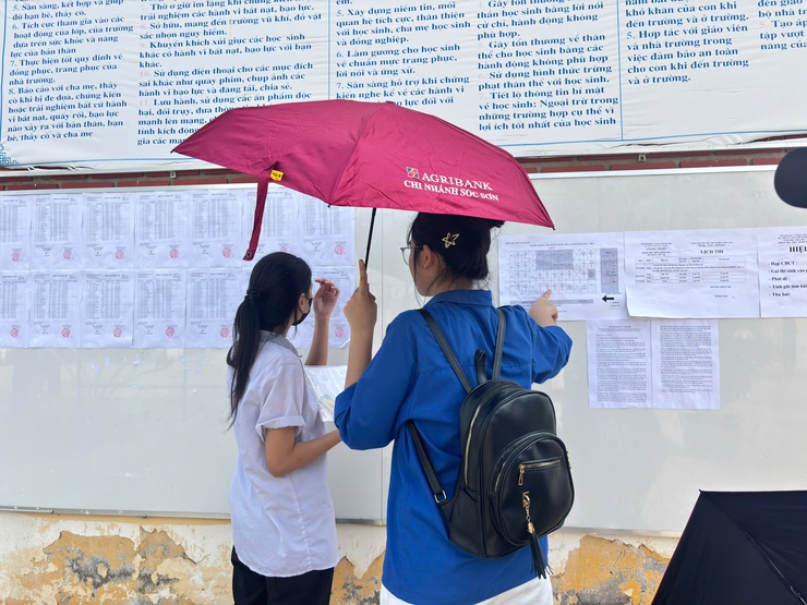KỲ THI TUYỂN SINH VÀO LỚP 10 THPT NĂM HỌC 2025- 2026 TRÊN ĐỊA BÀN XÃ KIM ANH DIỄN RA AN TOÀN, NGHIÊM TÚC, ĐÚNG QUY CHẾ- Ảnh 4.