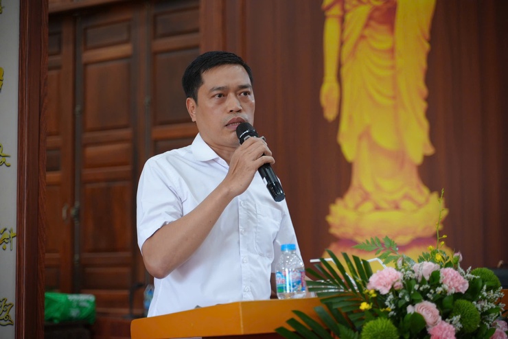 BÍ THƯ ĐẢNG ỦY, CHỦ TỊCH HĐND XÃ NGUYỄN NAM HÀ VÀ PHÓ BÍ THƯ ĐẢNG ỦY, CHỦ TỊCH UBND XÃ NỘI BÀI HỒ VIỆT HÙNG DỰ ĐẠI LỄ PHẬT ĐẢN TẠI CHÙA HƯƠNG GIA VÀ CHÙA LƯƠNG PHÚC- Ảnh 11.