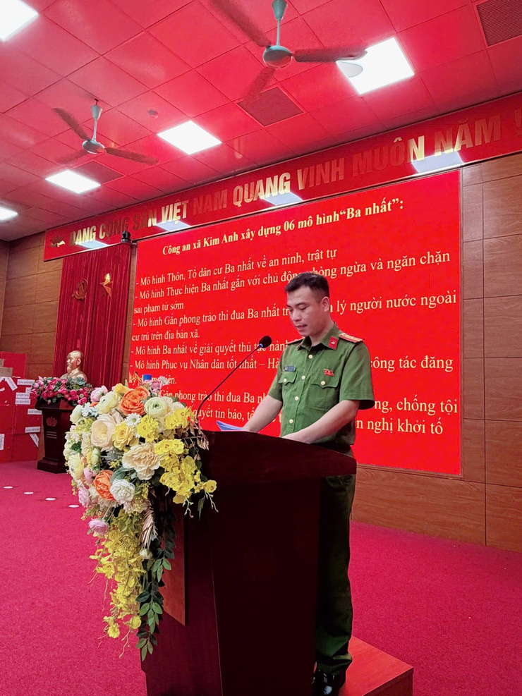 Cụm thi đua số 13 Công an thành phố Hà Nội: Giao lưu, tuyên dương 92 gương điển hình tiên tiến trong phong trào thi đua “Ba nhất”- Ảnh 3.