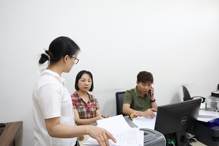 Xã Tam Hưng khẩn trương hoàn thiện dữ liệu đảng viên phục vụ chuyển đổi số trong công tác xây dựng Đảng- Ảnh 5.